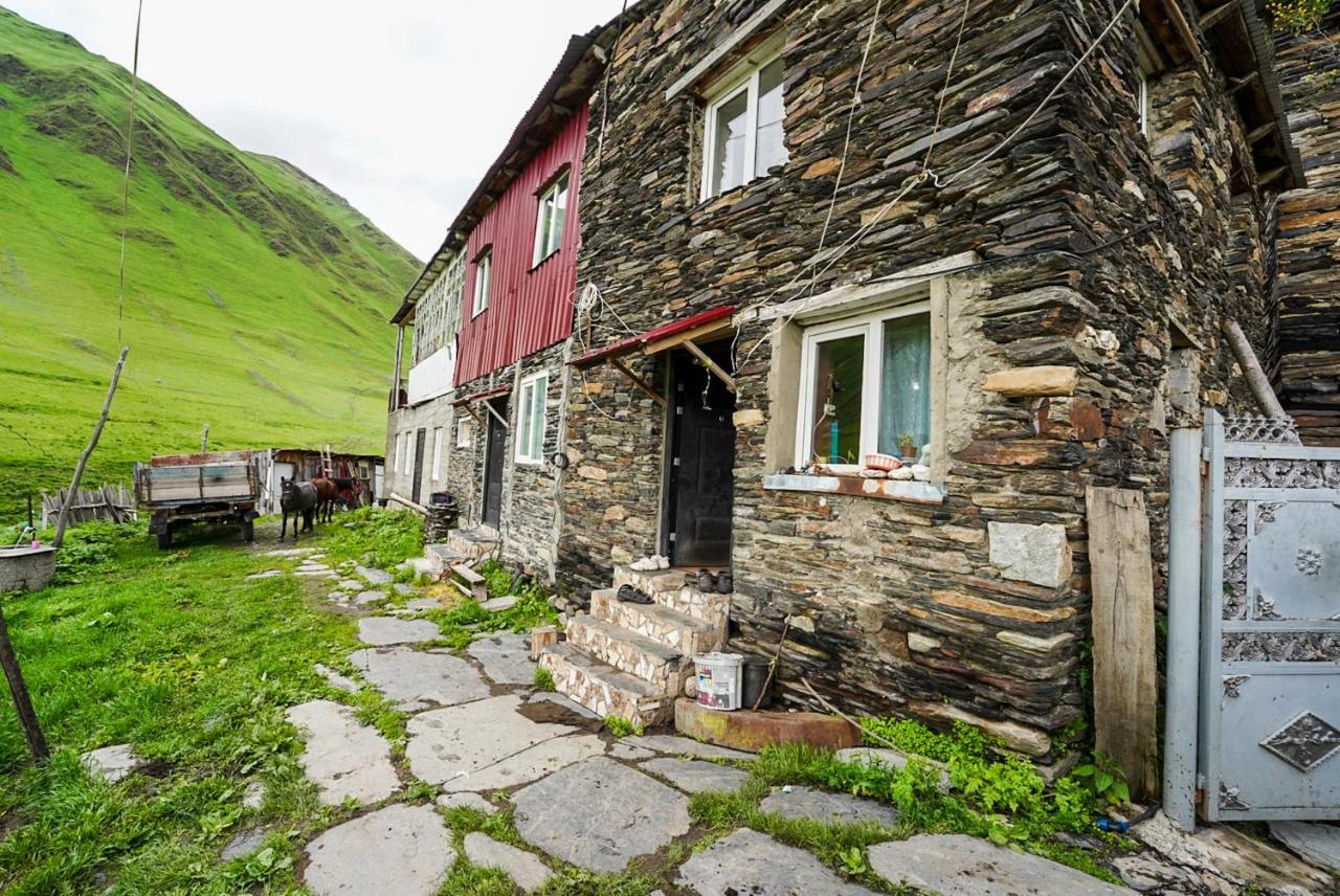 Bori'S Guesthouse Usguli Kültér fotó