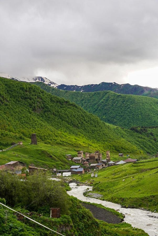 Bori'S Guesthouse Usguli Kültér fotó