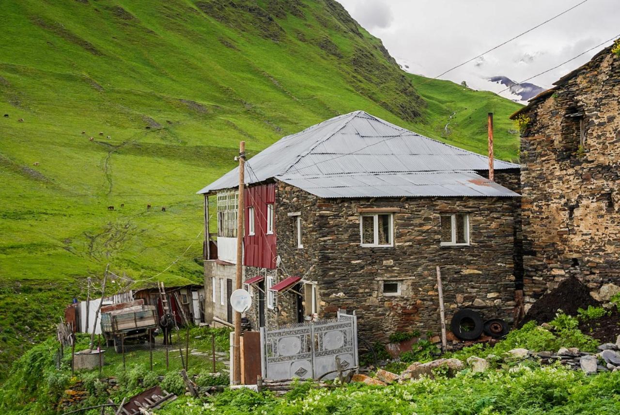 Bori'S Guesthouse Usguli Kültér fotó