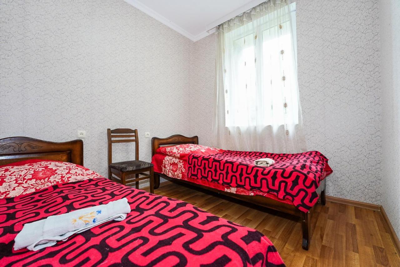 Bori'S Guesthouse Usguli Kültér fotó