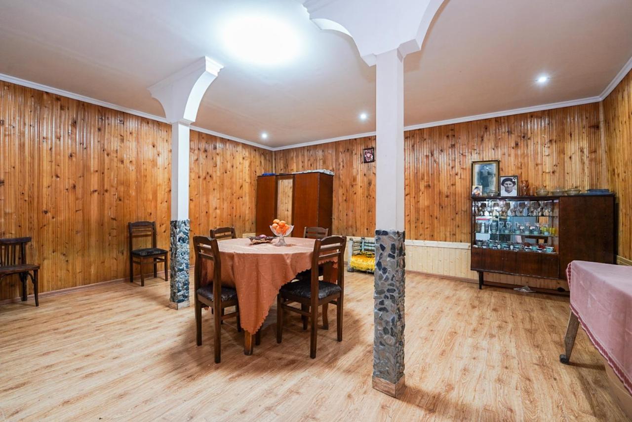Bori'S Guesthouse Usguli Kültér fotó